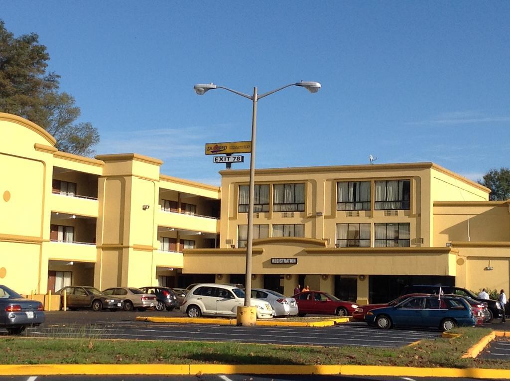 Diamond Inn & Suites リッチモンド エクステリア 写真