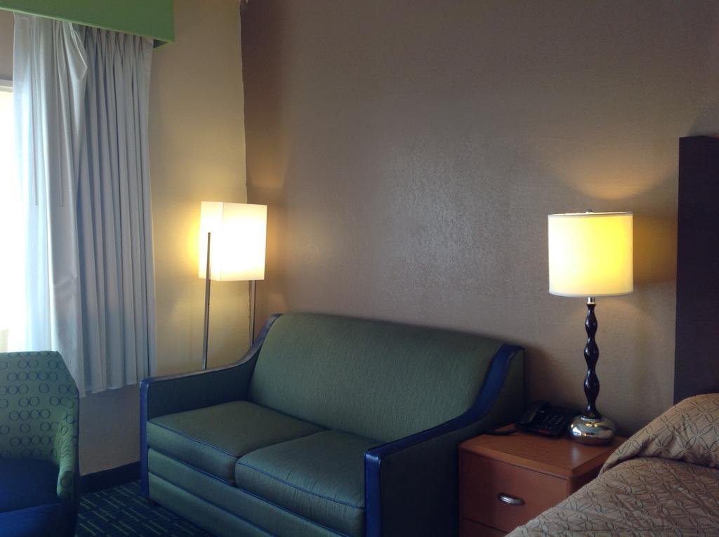 Diamond Inn & Suites リッチモンド エクステリア 写真