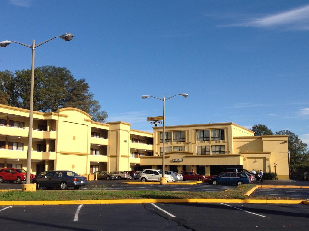 Diamond Inn & Suites リッチモンド エクステリア 写真