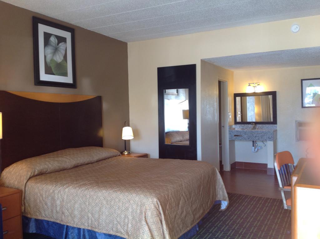 Diamond Inn & Suites リッチモンド エクステリア 写真