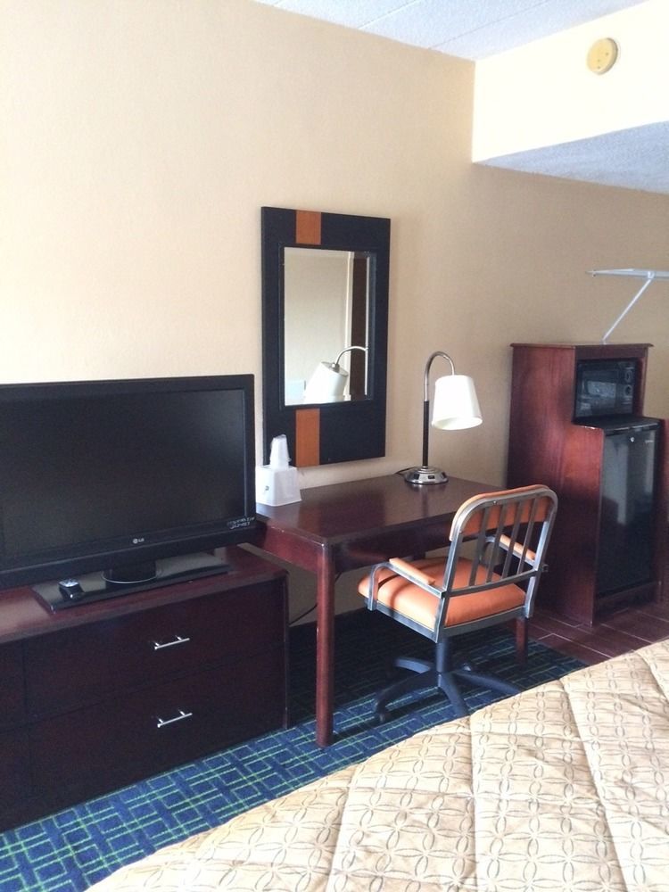 Diamond Inn & Suites リッチモンド エクステリア 写真