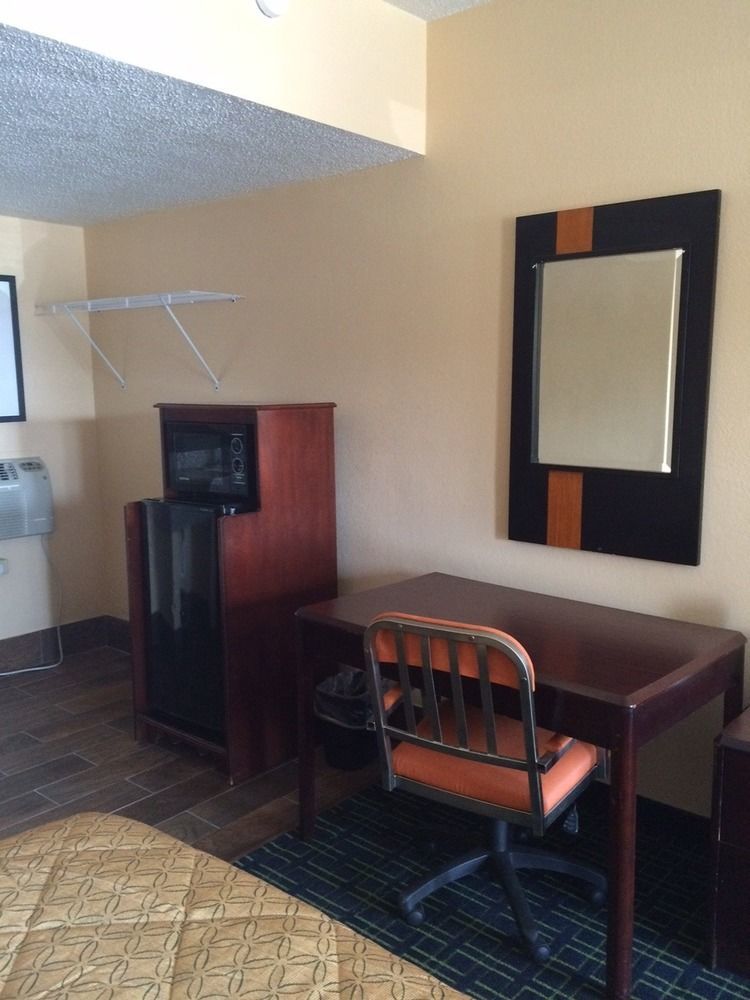 Diamond Inn & Suites リッチモンド エクステリア 写真