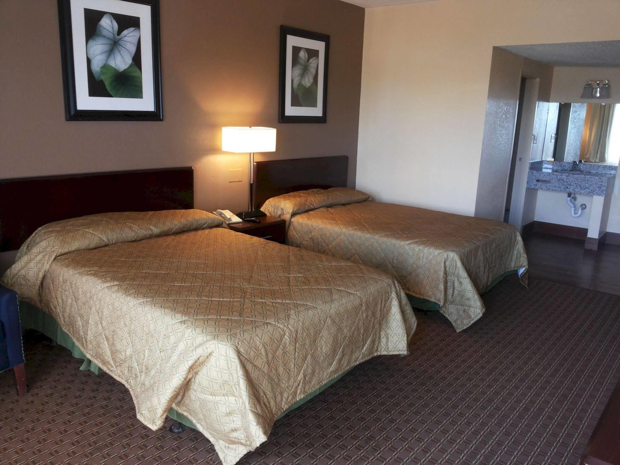 Diamond Inn & Suites リッチモンド エクステリア 写真