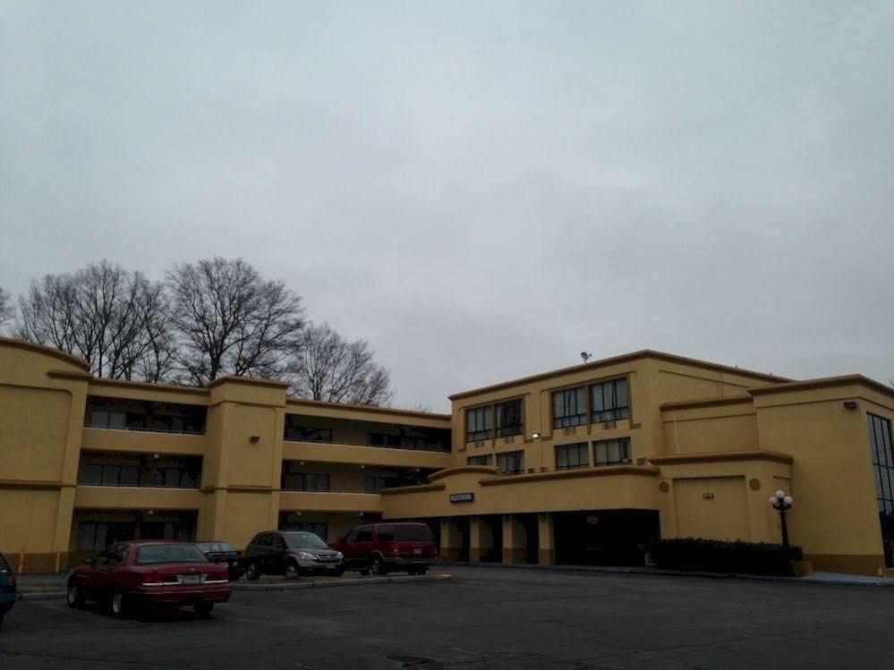 Diamond Inn & Suites リッチモンド エクステリア 写真